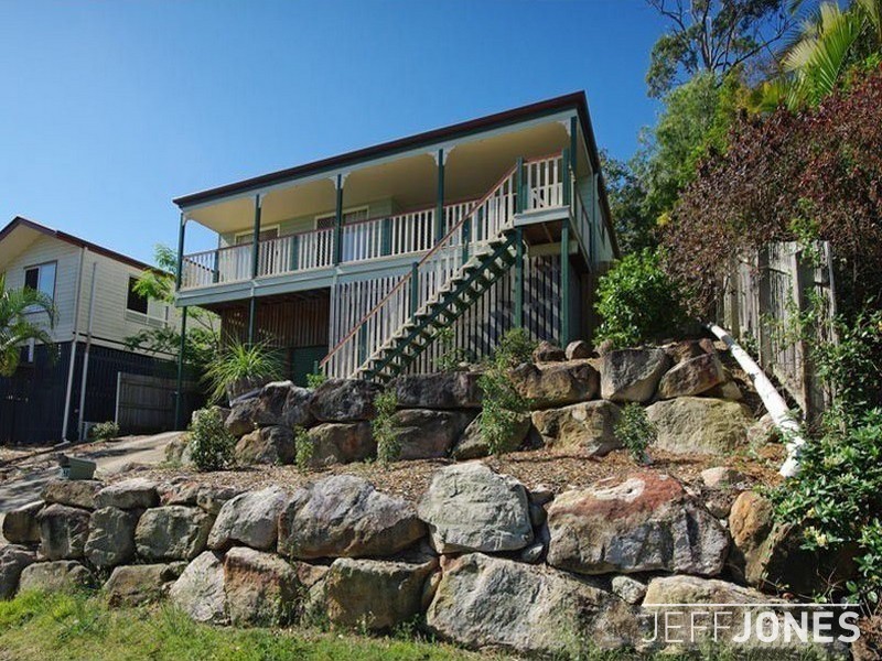 51 Roseglen Street, Greenslopes QLD 4120