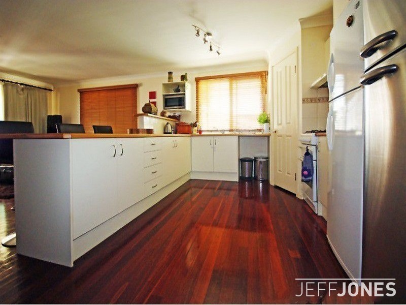 51 Roseglen Street, Greenslopes QLD 4120