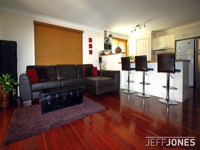 51 Roseglen Street, Greenslopes QLD 4120