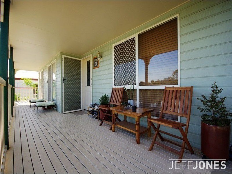 51 Roseglen Street, Greenslopes QLD 4120