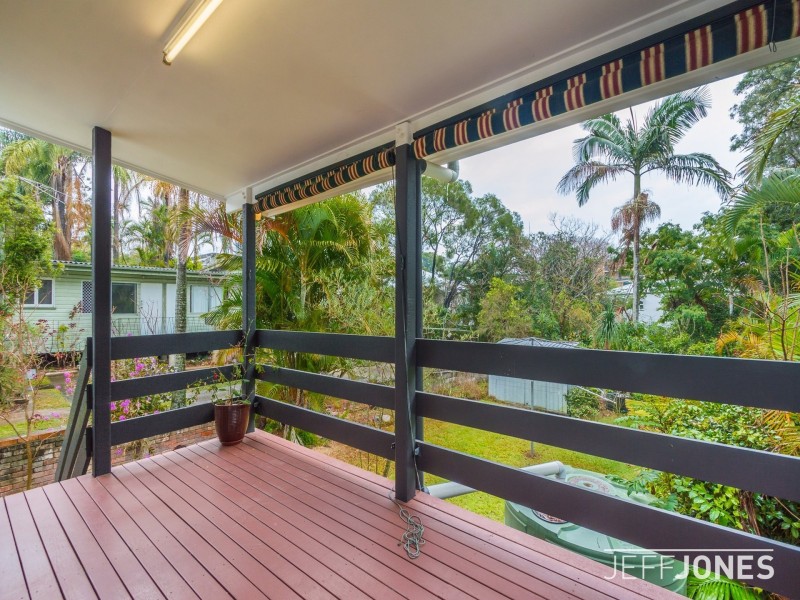 19 Rowsley Street, Greenslopes QLD 4120