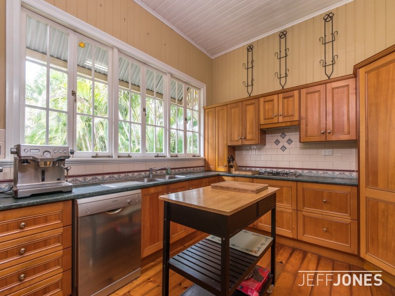 84 Cedar Street, Greenslopes QLD 4120