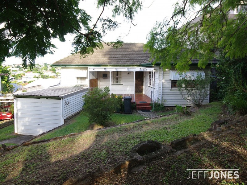 102 Peach Street, Greenslopes QLD 4120