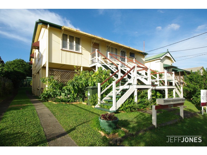 2/20 Macaulay Street, Coorparoo QLD 4151