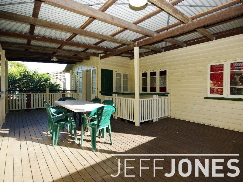 14 Leicester Street, Coorparoo QLD 4151