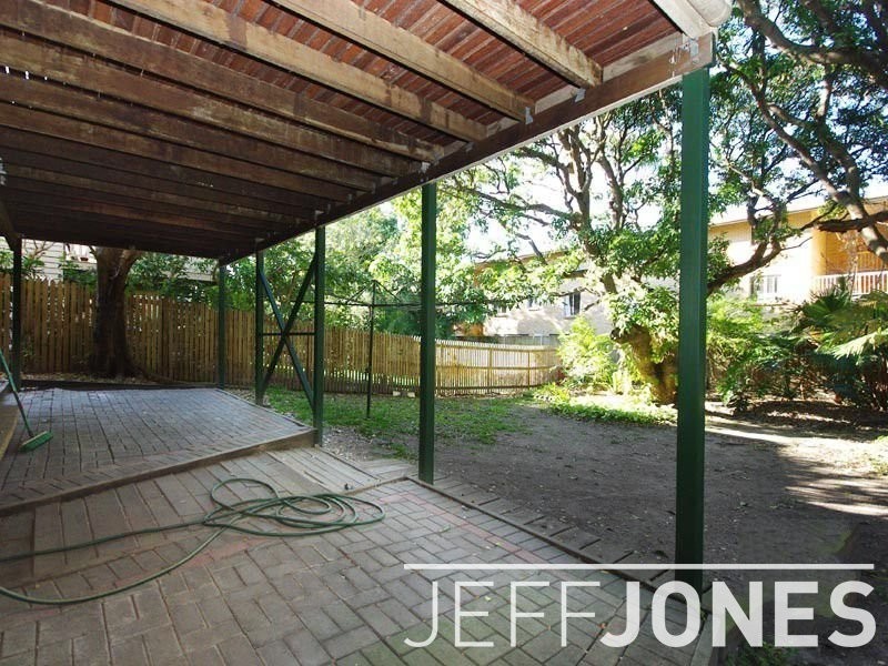 14 Leicester Street, Coorparoo QLD 4151