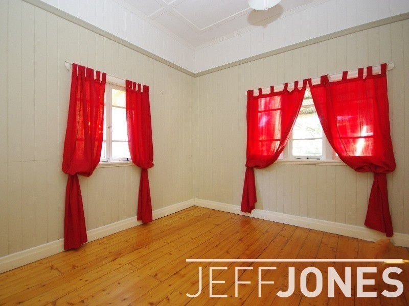 14 Leicester Street, Coorparoo QLD 4151