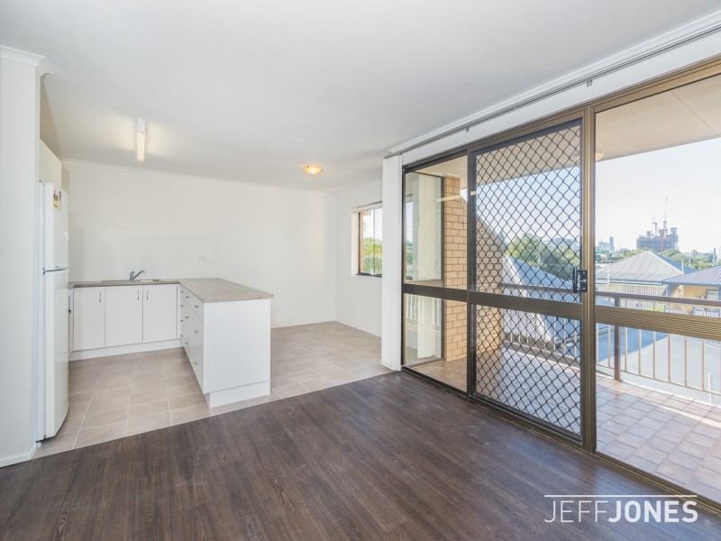 4/58 Earl Street, Greenslopes QLD 4120