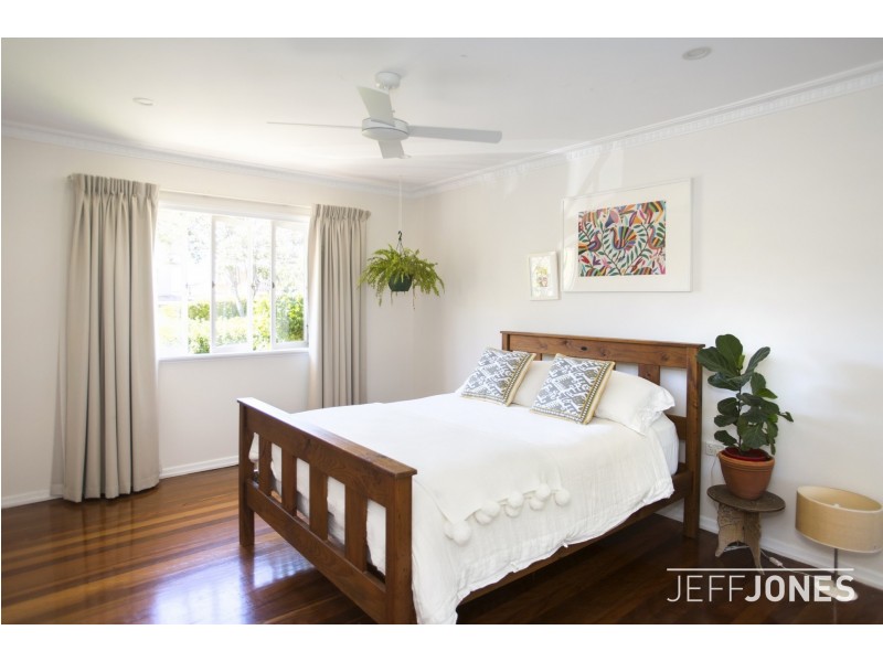 9 Garioch Street, Tarragindi QLD 4121