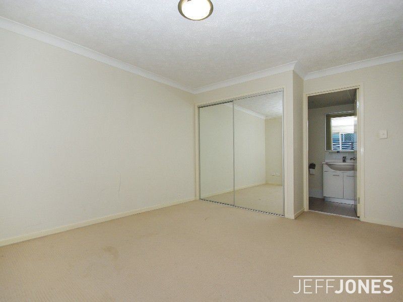 1/76 Cleveland Road, Greenslopes QLD 4120