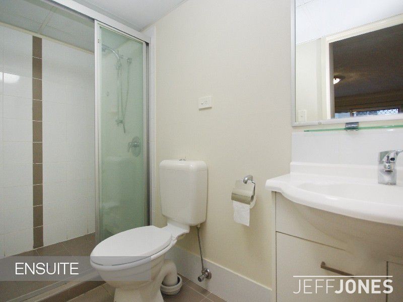 1/76 Cleveland Road, Greenslopes QLD 4120