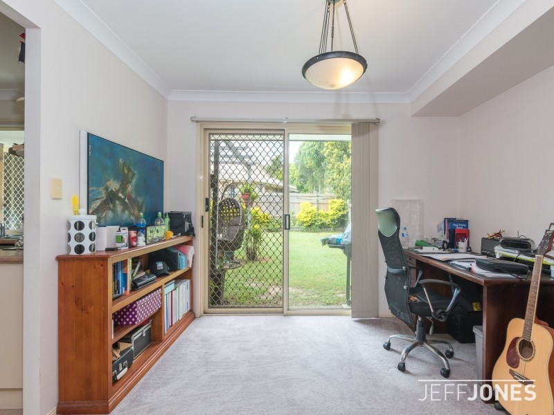 63 Berkley Place, Carindale QLD 4152
