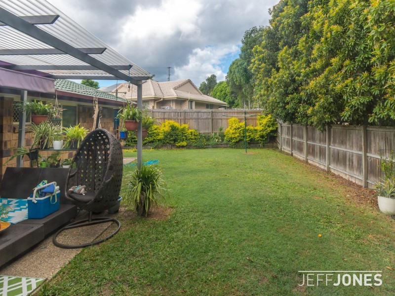 63 Berkley Place, Carindale QLD 4152