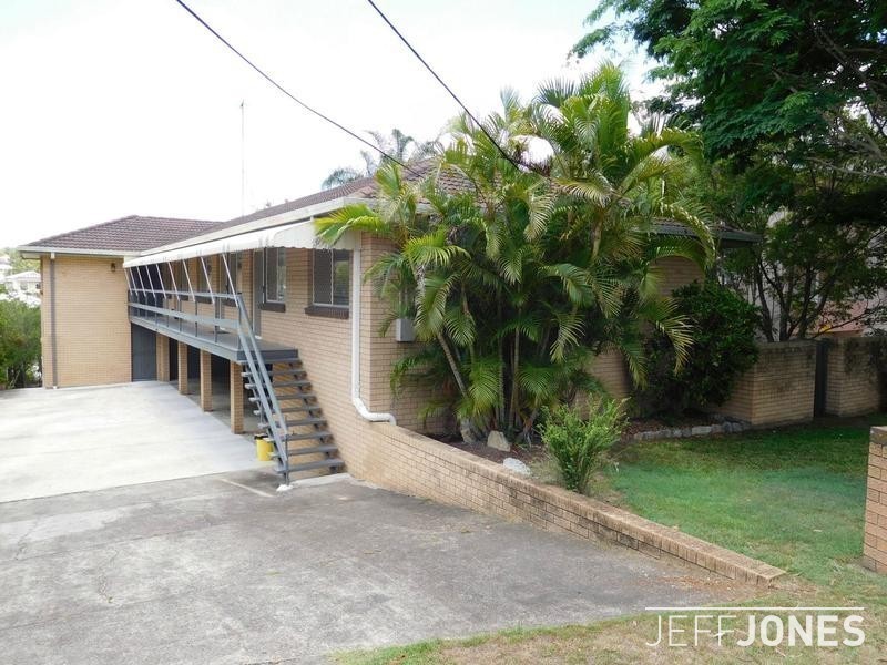 2/20 Mclay Street, Coorparoo QLD 4151