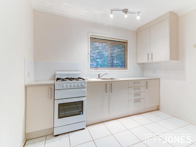 2/20 Mclay Street, Coorparoo QLD 4151