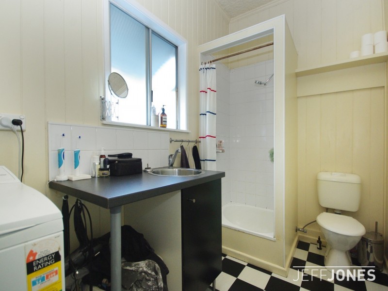 28 Didsbury Street, East Brisbane QLD 4169