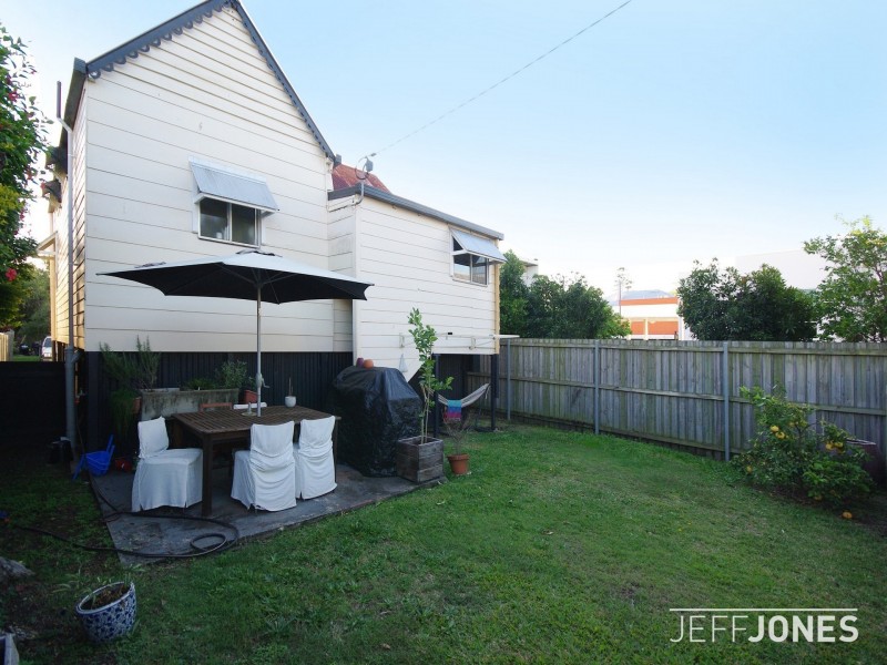 28 Didsbury Street, East Brisbane QLD 4169