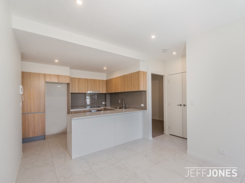 6/902 Logan Road, Holland Park West QLD 4121