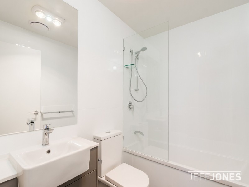 6/902 Logan Road, Holland Park West QLD 4121