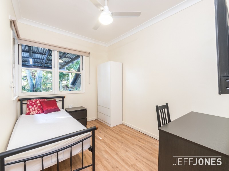 92 Layard Street, Holland Park QLD 4121