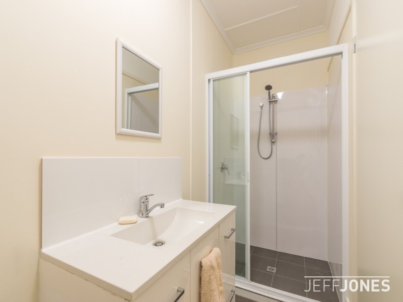 92 Layard Street, Holland Park QLD 4121