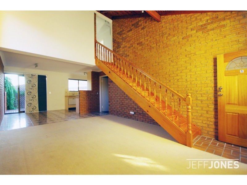 1/62 Macaulay Street, Coorparoo QLD 4151