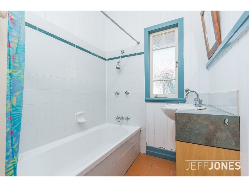 12 Sword Street, Woolloongabba QLD 4102