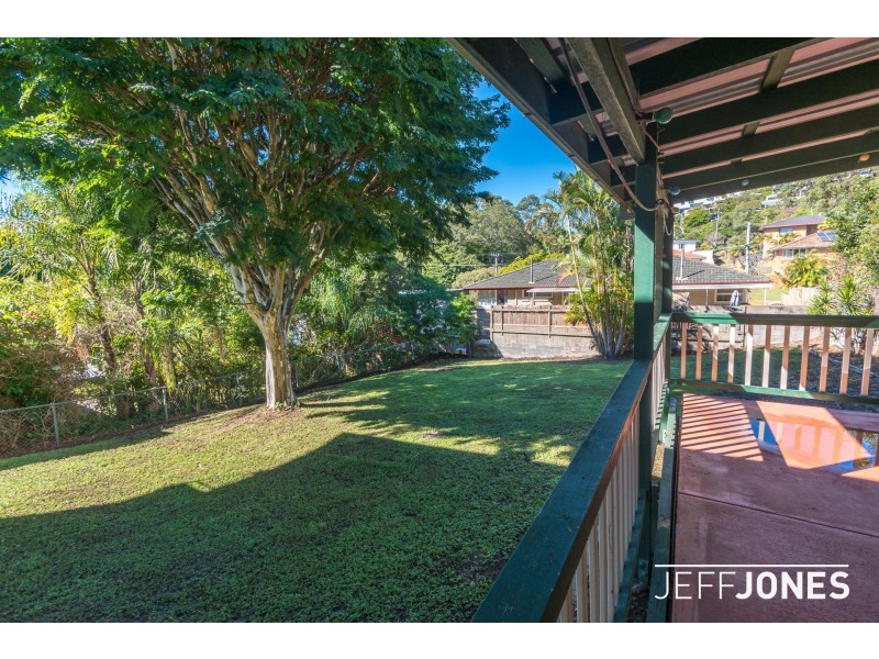82 Brodie Street, Holland Park West QLD 4121