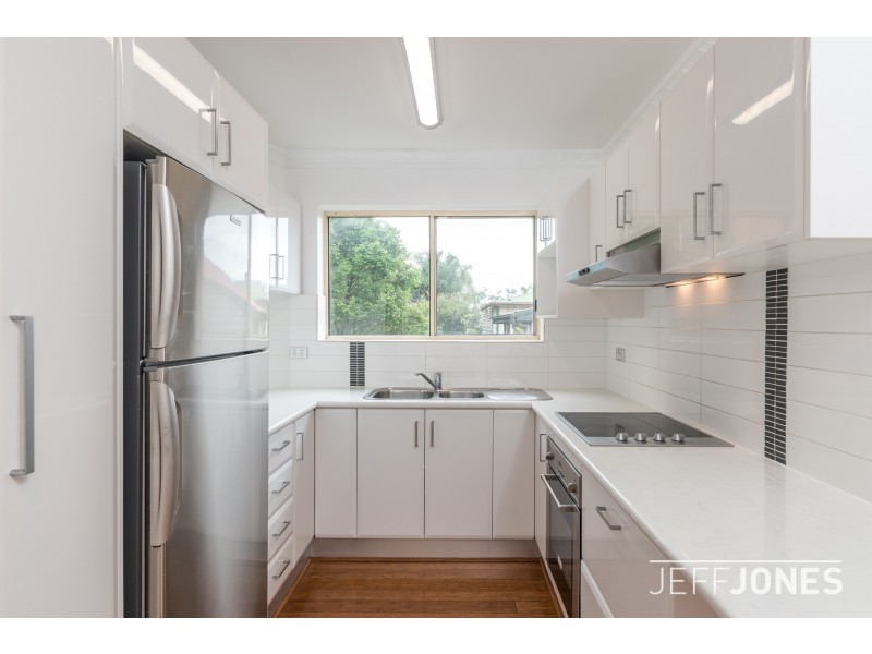 2/51 Knowsley Street, Greenslopes QLD 4120