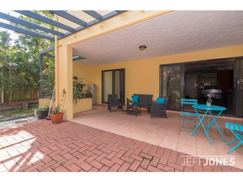 3/85-87 Victoria Terrace, Greenslopes QLD 4120