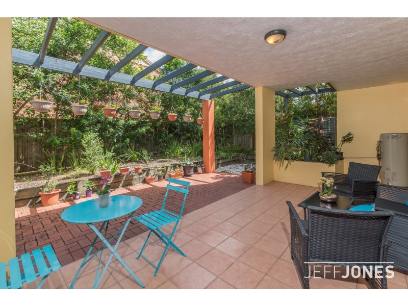 3/85-87 Victoria Terrace, Greenslopes QLD 4120