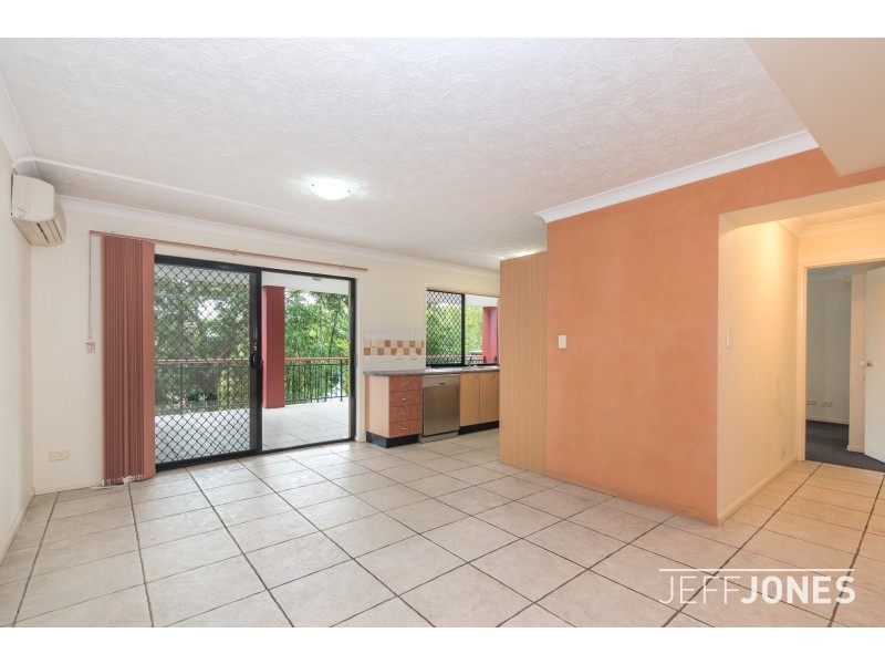4/23 Ridge Street, Greenslopes QLD 4120