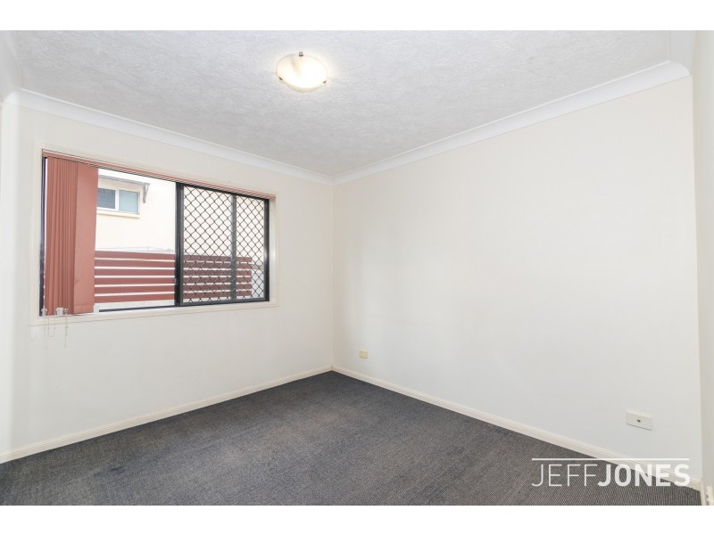 4/23 Ridge Street, Greenslopes QLD 4120