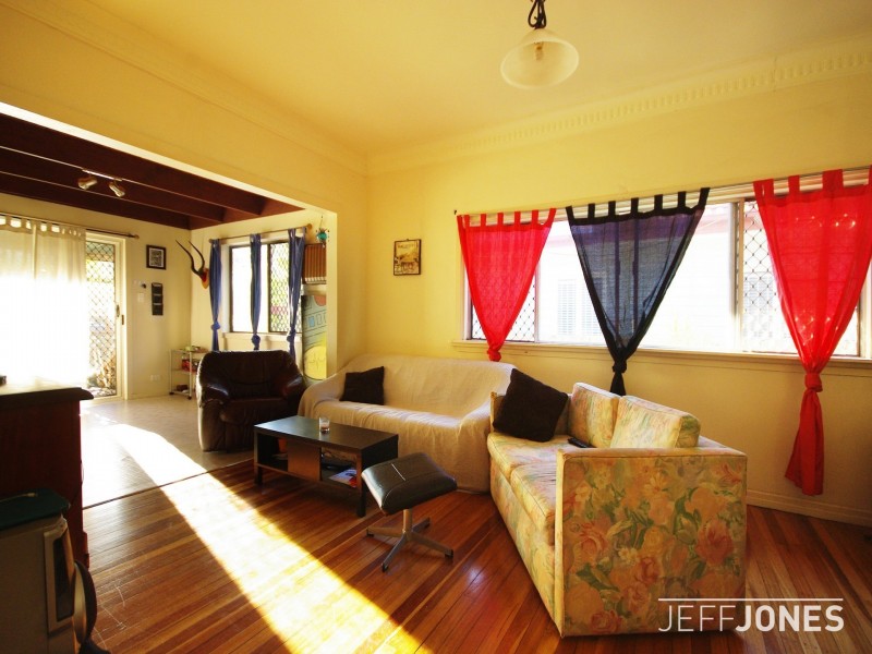 38 Lake Street, Yeronga QLD 4104