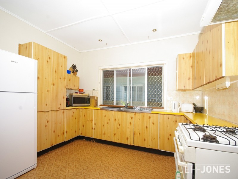 38 Lake Street, Yeronga QLD 4104