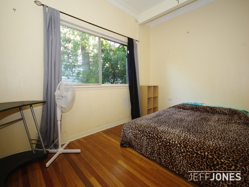 38 Lake Street, Yeronga QLD 4104