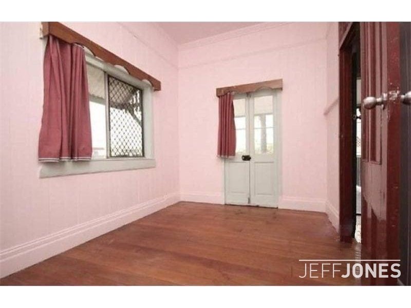 55 Cleveland Street, Greenslopes QLD 4120