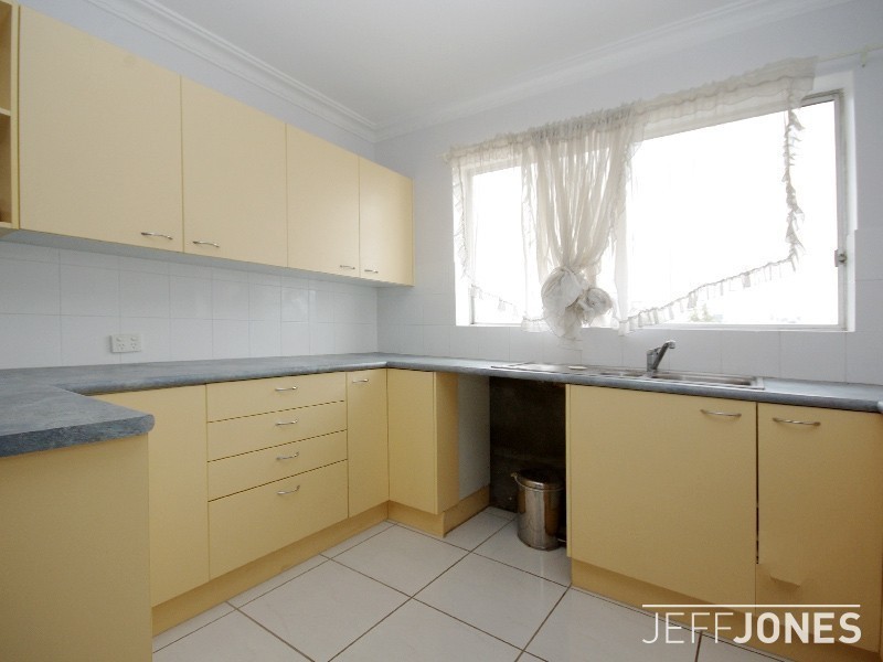 10/8 Regina Street, Greenslopes QLD 4120