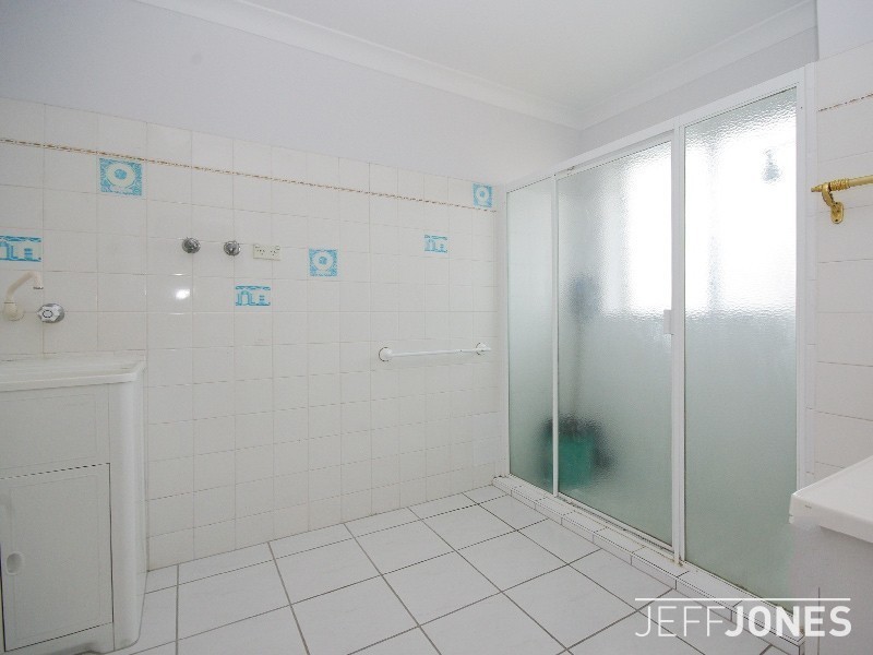 10/8 Regina Street, Greenslopes QLD 4120