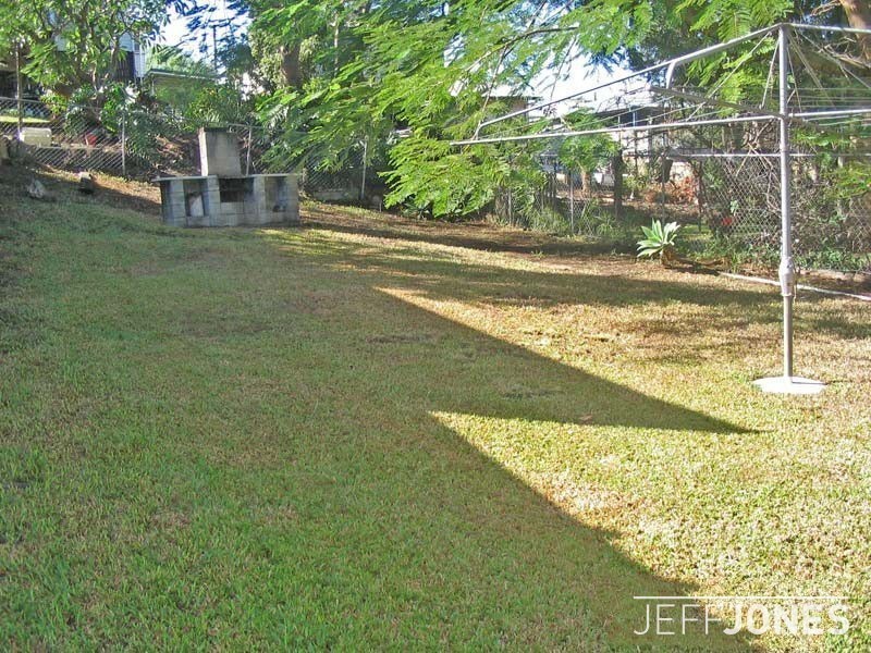 30 Ernest Street, Greenslopes QLD 4120