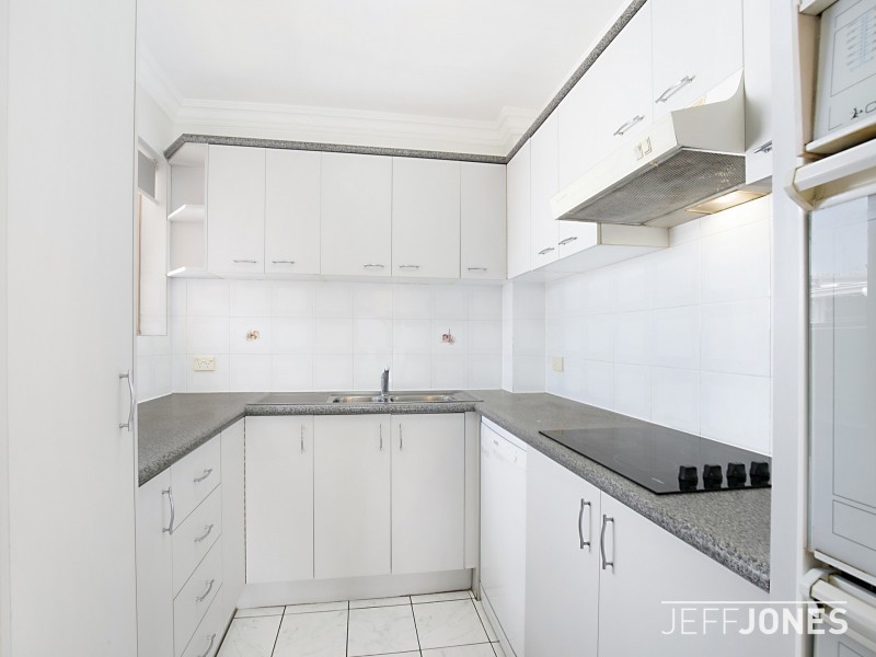 7/31 Crown Street, Holland Park West QLD 4121