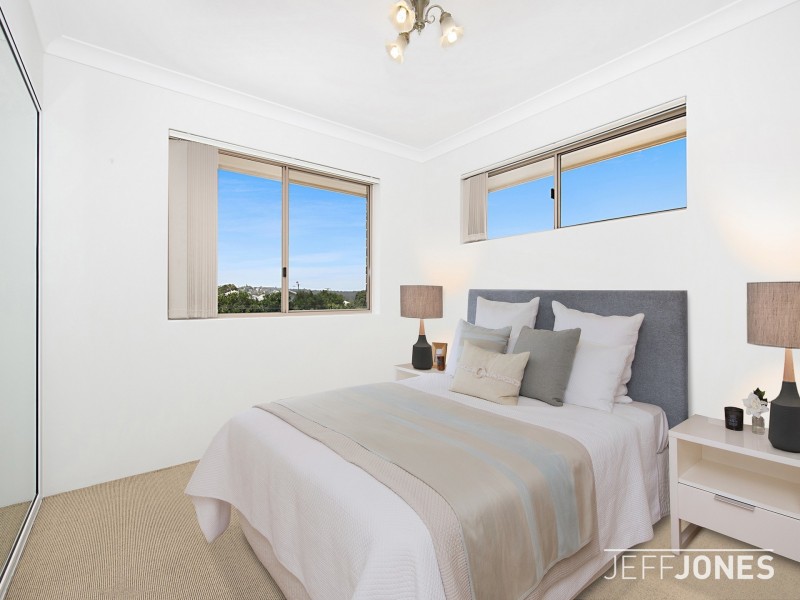 7/31 Crown Street, Holland Park West QLD 4121