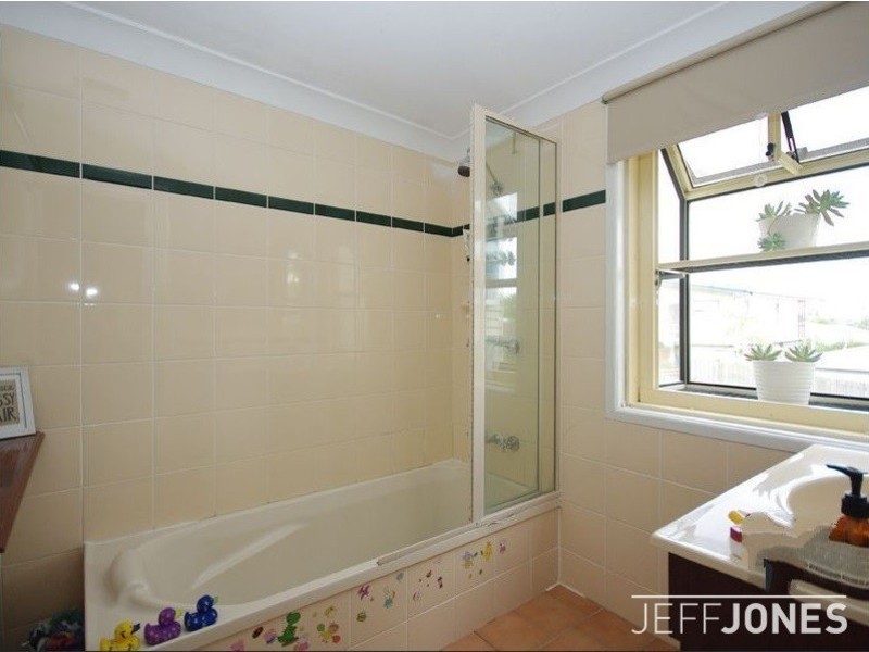 20 Narracott Street, Carina QLD 4152