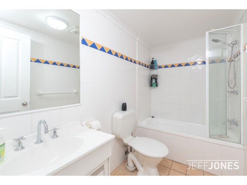 3/192 Juliette Street, Greenslopes QLD 4120