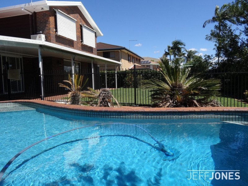 33 Bridgnorth Street, Carindale QLD 4152