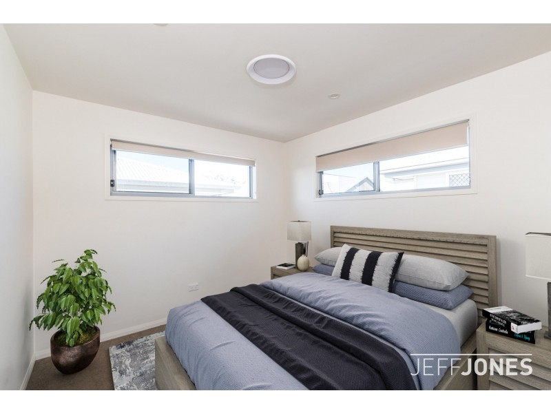2/27 Dickenson Street, Carina QLD 4152