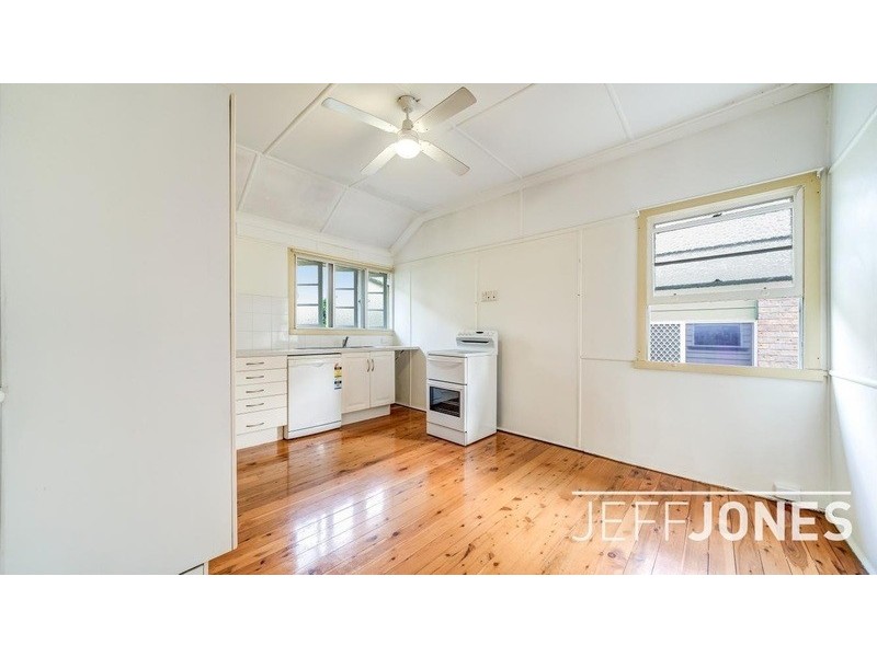 76 Gladstone Street, Coorparoo QLD 4151