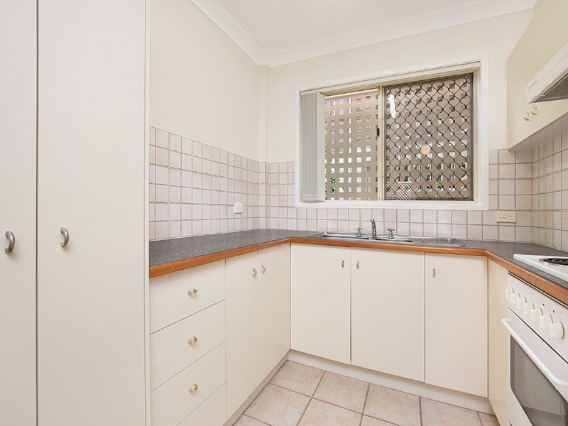 2/30 Wilton Terrace, Yeronga QLD 4104