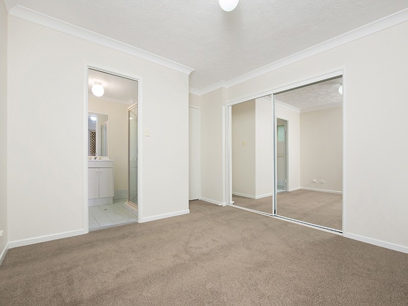 2/30 Wilton Terrace, Yeronga QLD 4104