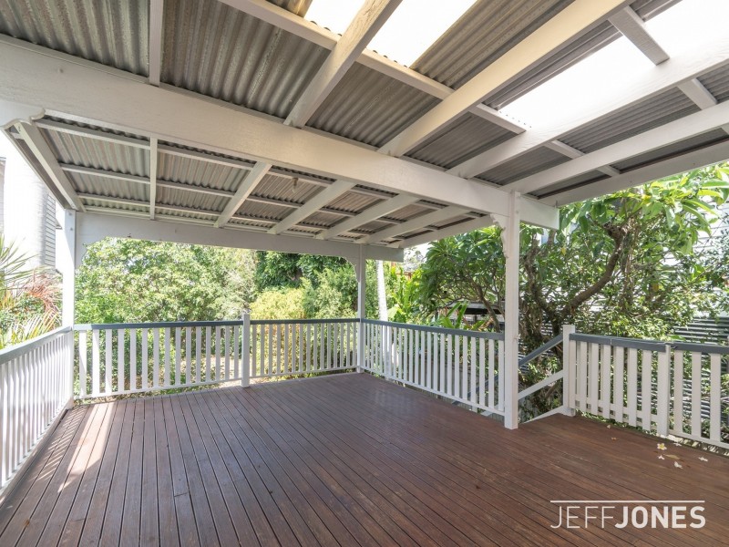 11 Laura Street, Greenslopes QLD 4120